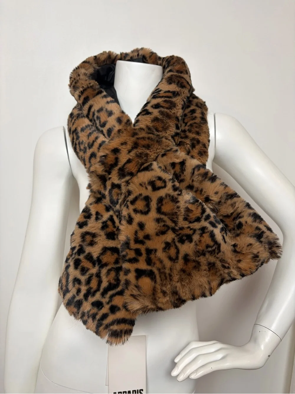 Apparis Women's Scarfs Leopard Print